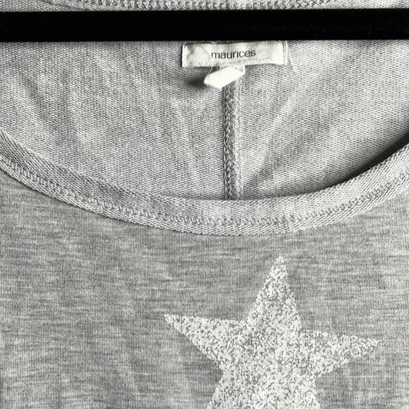 Maurice’s Gray Star Print Oversized Top Size 2 - Picture 5 of 8